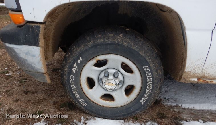 image for item FX9089 2001 Chevrolet Silverado 1500  pickup truck