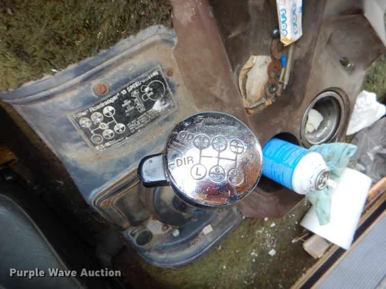 image for item GB9653 1985 International 9670 semi truck