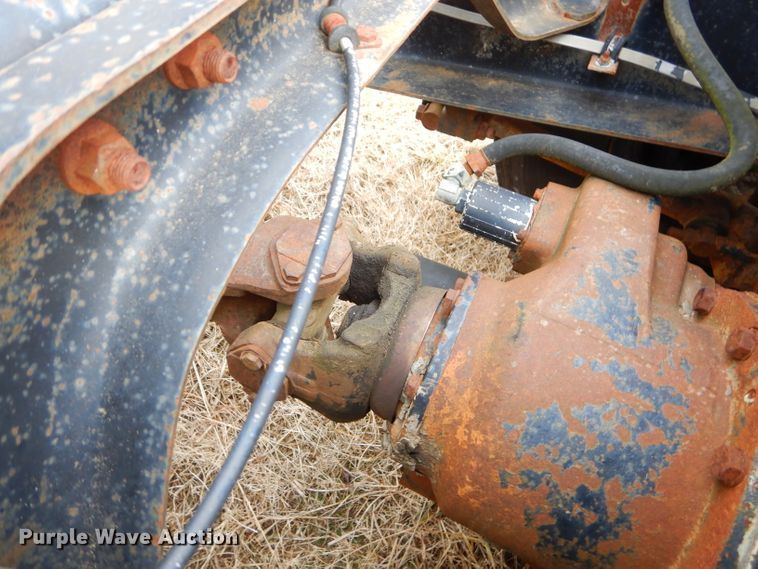 image for item GB9653 1985 International 9670 semi truck