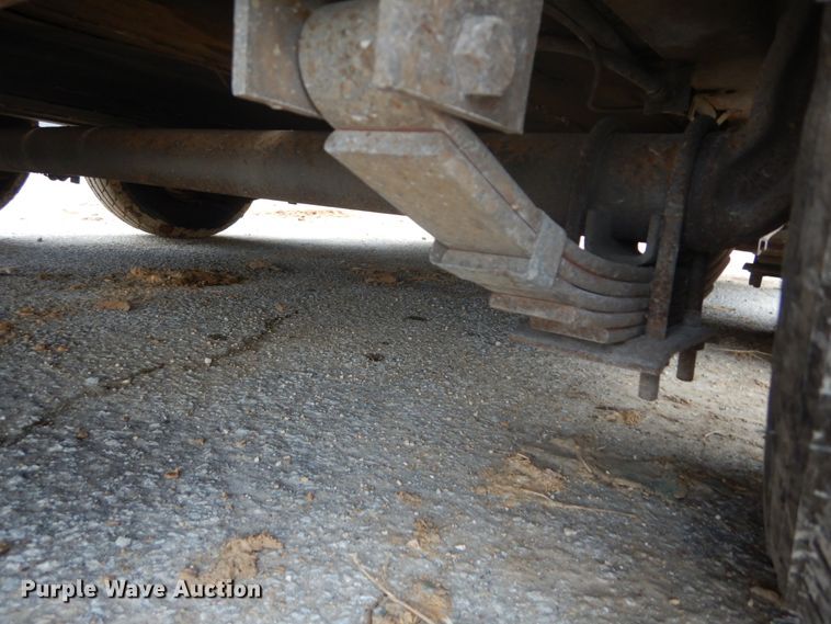 image for item GB9862 2005 Redi Haul utility trailer