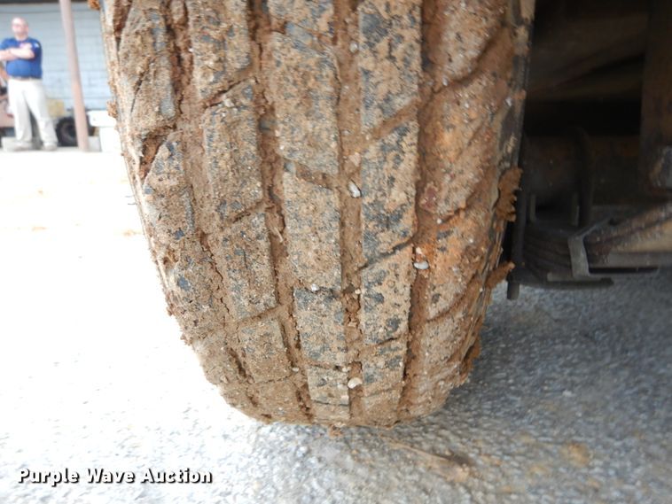 image for item GB9862 2005 Redi Haul utility trailer