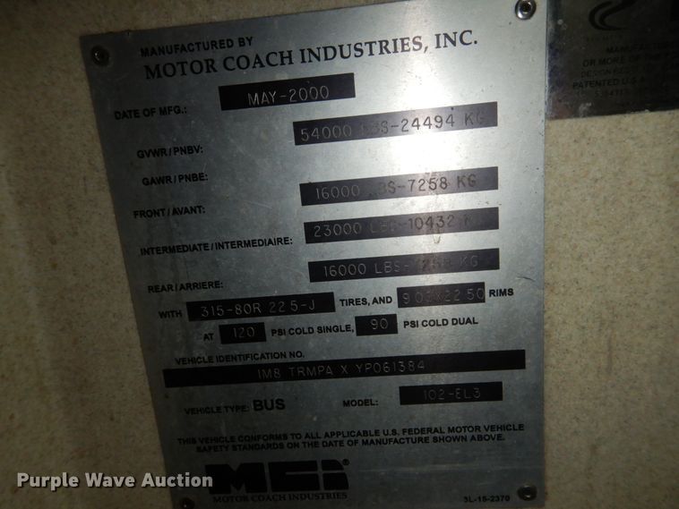 image for item GE9349 2000 MCI 102-EL3 coach bus