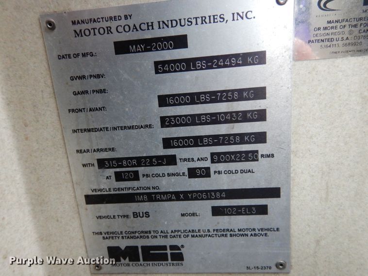 image for item GE9349 2000 MCI 102-EL3 coach bus