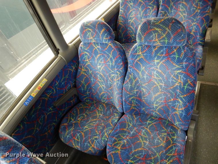 image for item GE9349 2000 MCI 102-EL3 coach bus