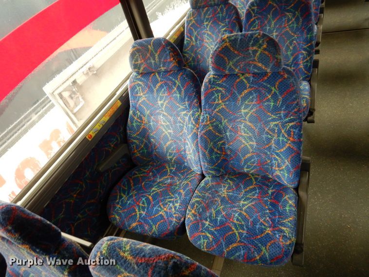 image for item GE9349 2000 MCI 102-EL3 coach bus