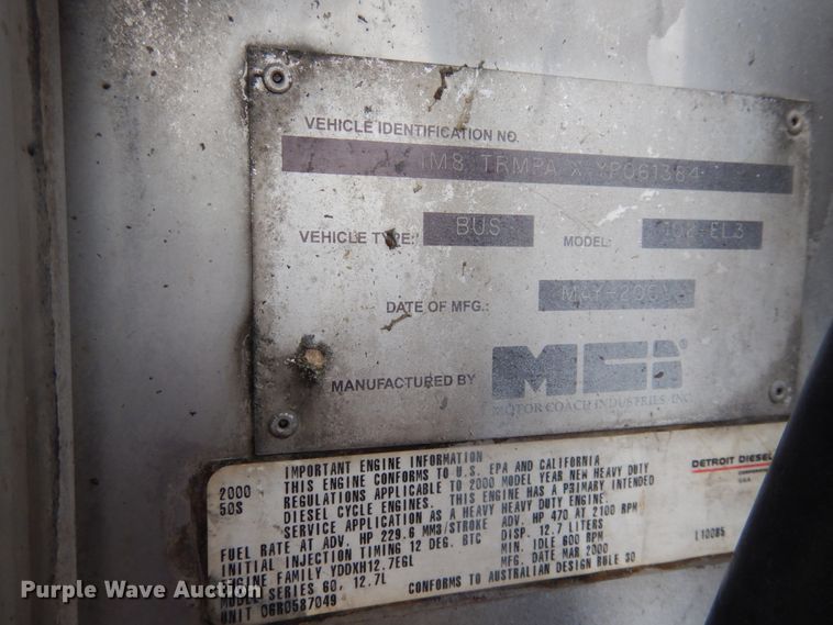 image for item GE9349 2000 MCI 102-EL3 coach bus