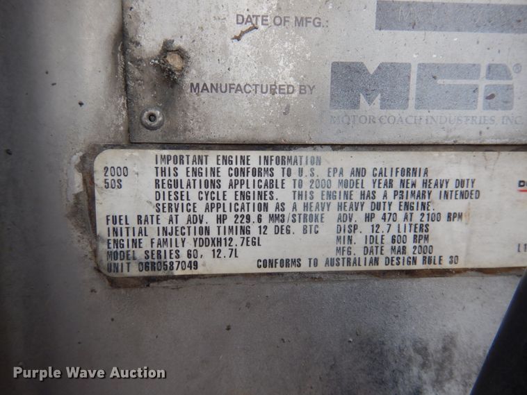 image for item GE9349 2000 MCI 102-EL3 coach bus