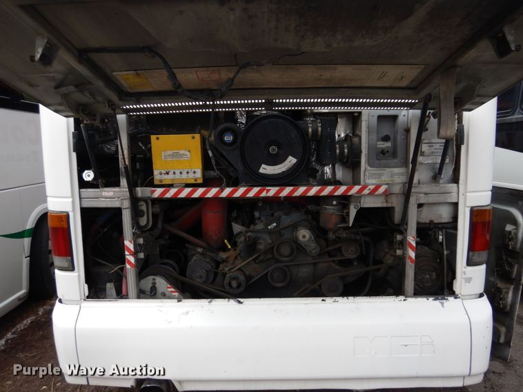 image for item GE9349 2000 MCI 102-EL3 coach bus