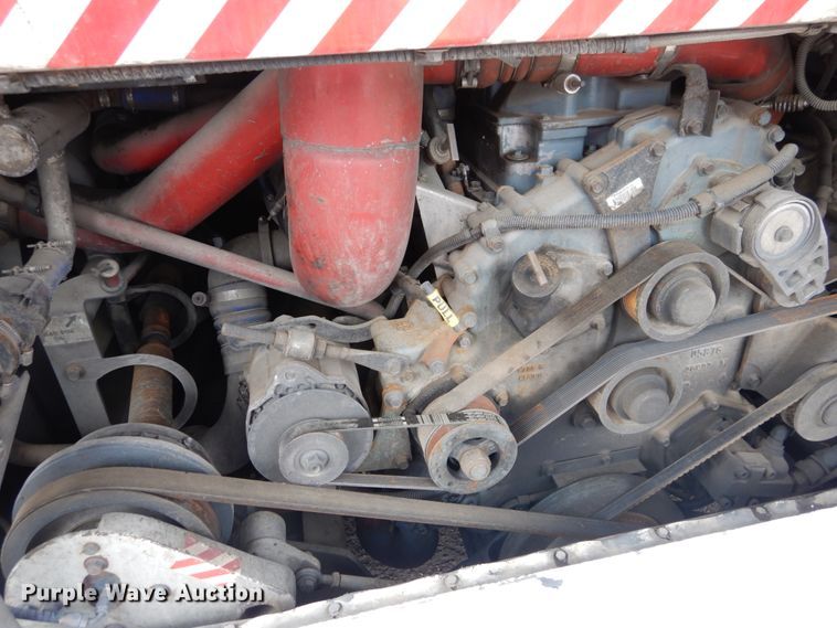 image for item GE9349 2000 MCI 102-EL3 coach bus