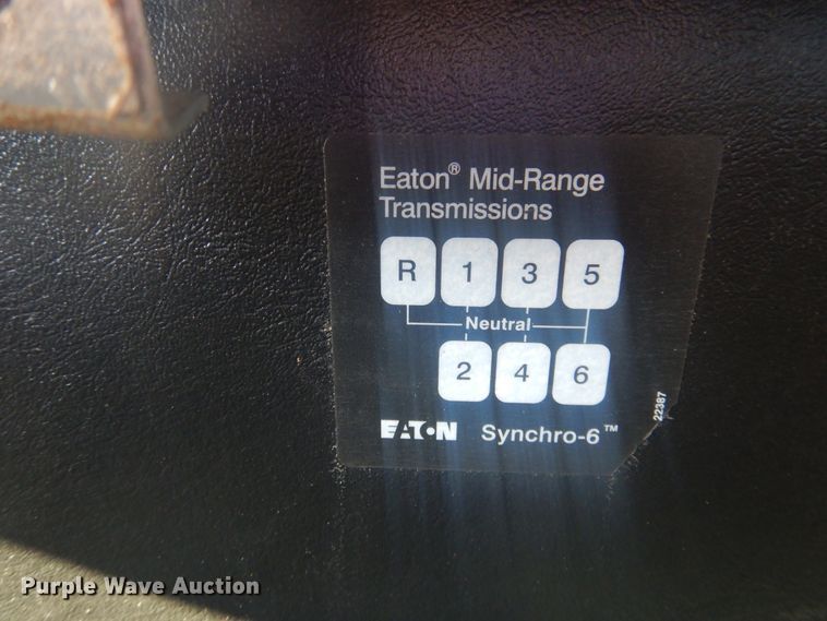 image for item GE9352 2017 International 7300 crane truck