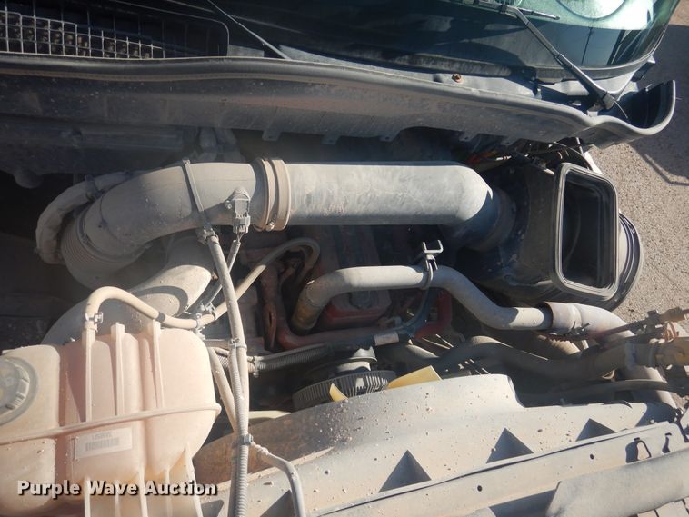 image for item GE9352 2017 International 7300 crane truck