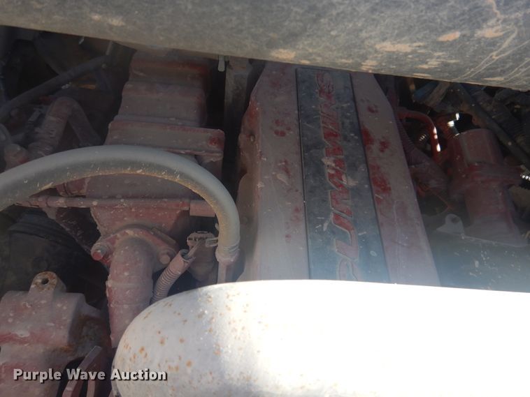 image for item GE9352 2017 International 7300 crane truck