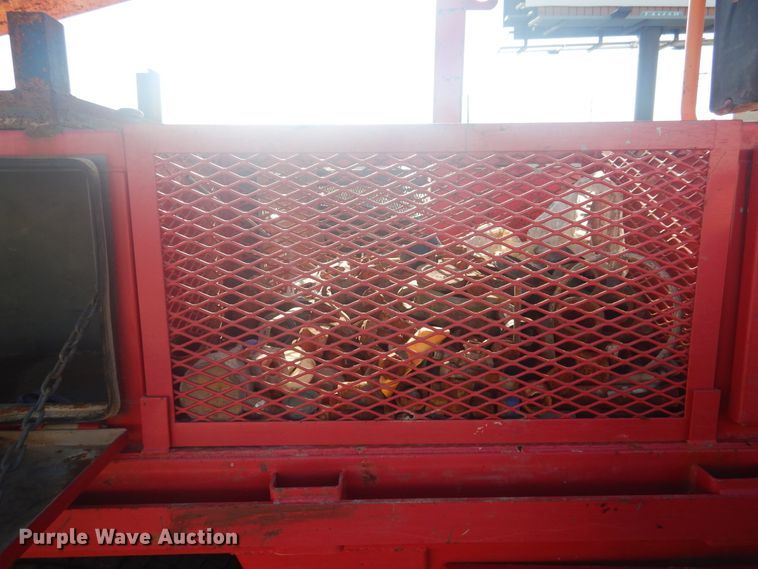 image for item GE9352 2017 International 7300 crane truck