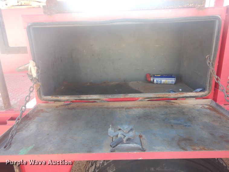 image for item GE9352 2017 International 7300 crane truck