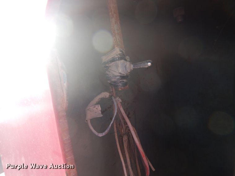 image for item GE9352 2017 International 7300 crane truck