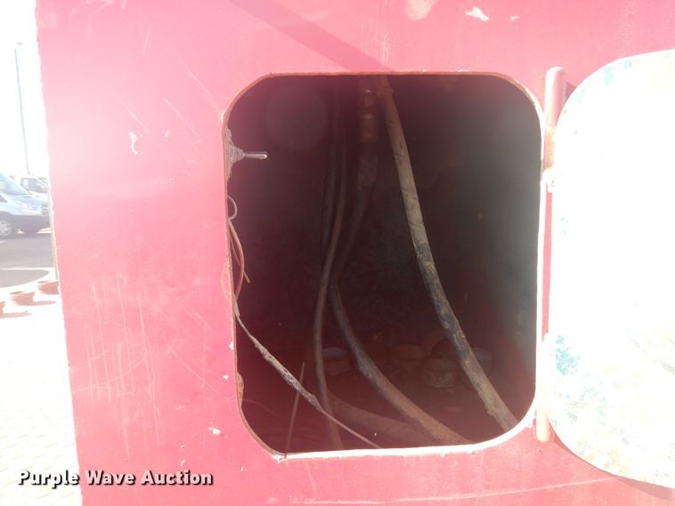 image for item GE9352 2017 International 7300 crane truck