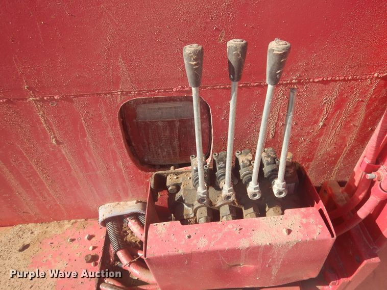 image for item GE9352 2017 International 7300 crane truck