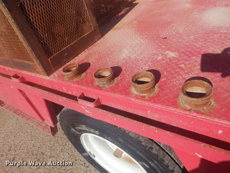 image for item GE9352 2017 International 7300 crane truck