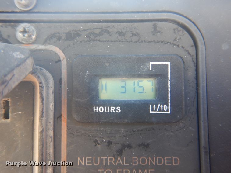 image for item GE9352 2017 International 7300 crane truck