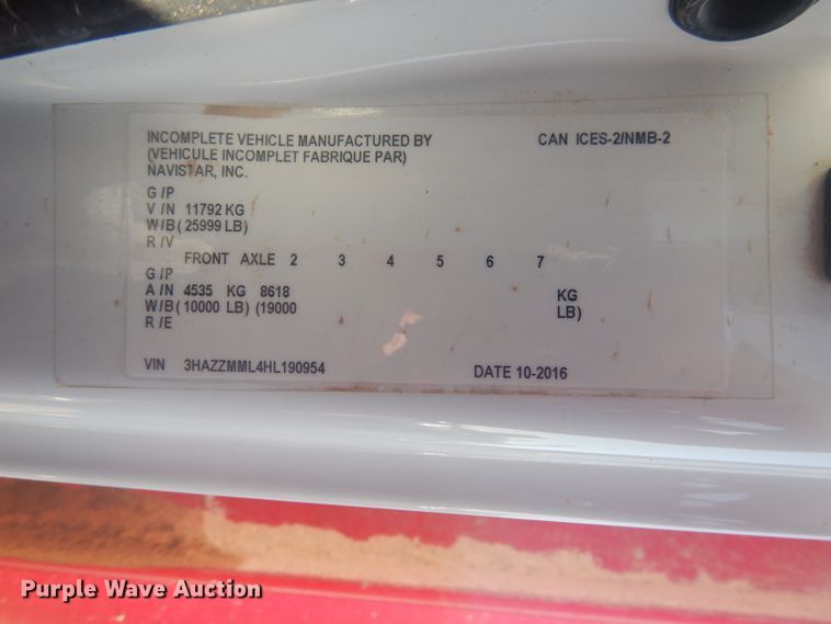 image for item GE9352 2017 International 7300 crane truck