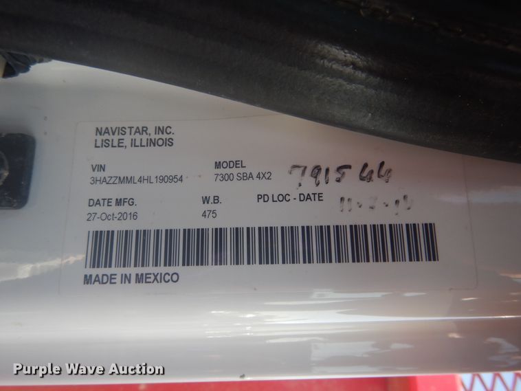 image for item GE9352 2017 International 7300 crane truck