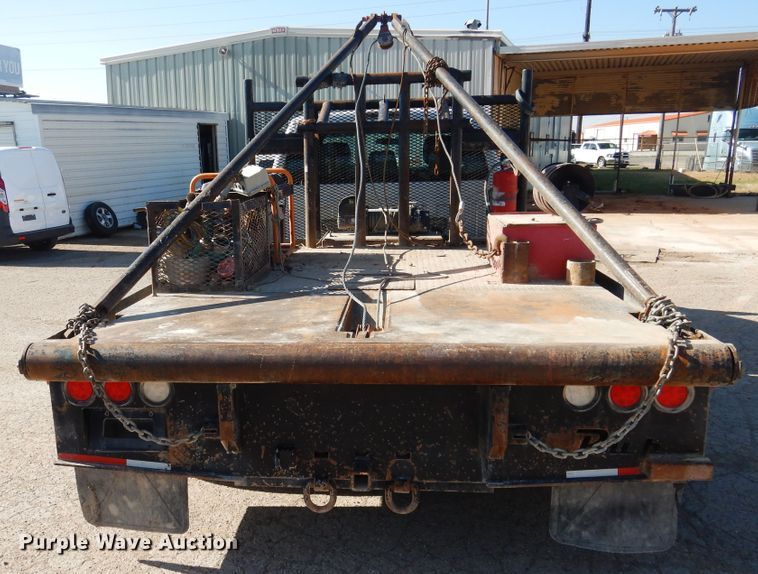 image for item GE9353 2015 Ford F550 Super Duty winch truck