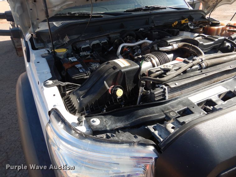 image for item GE9353 2015 Ford F550 Super Duty winch truck