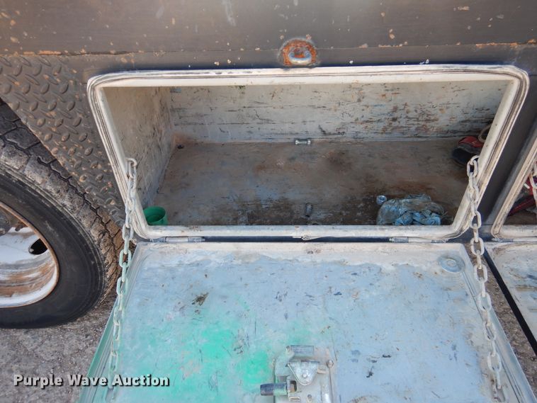 image for item GE9353 2015 Ford F550 Super Duty winch truck