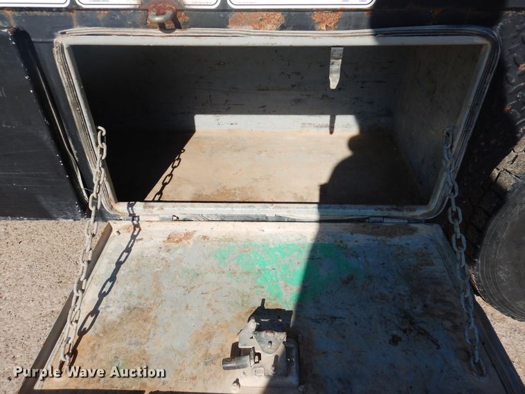 image for item GE9353 2015 Ford F550 Super Duty winch truck