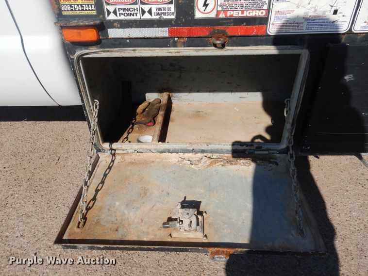 image for item GE9353 2015 Ford F550 Super Duty winch truck