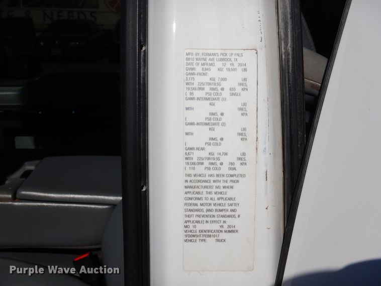 image for item GE9353 2015 Ford F550 Super Duty winch truck