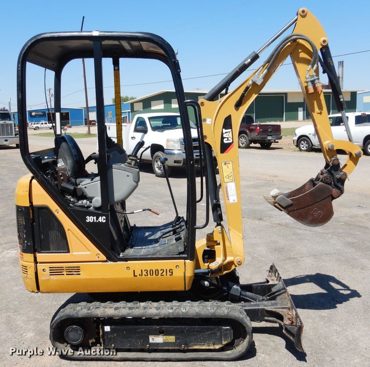 image for item GE9361 2015 Caterpillar 301.4C  mini excavator