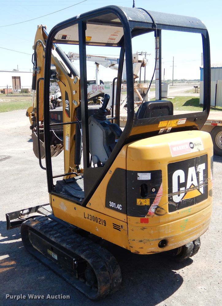 image for item GE9361 2015 Caterpillar 301.4C  mini excavator