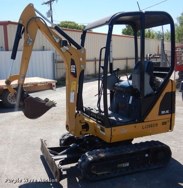 image for item GE9361 2015 Caterpillar 301.4C  mini excavator