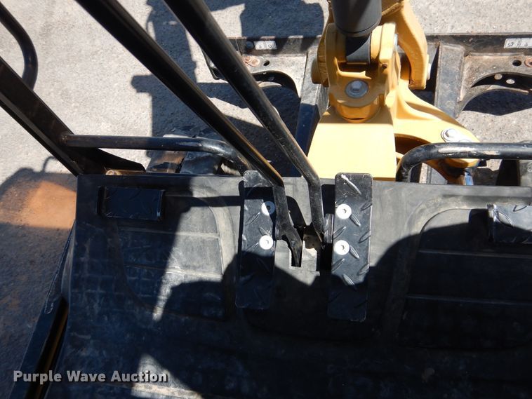 image for item GE9361 2015 Caterpillar 301.4C  mini excavator