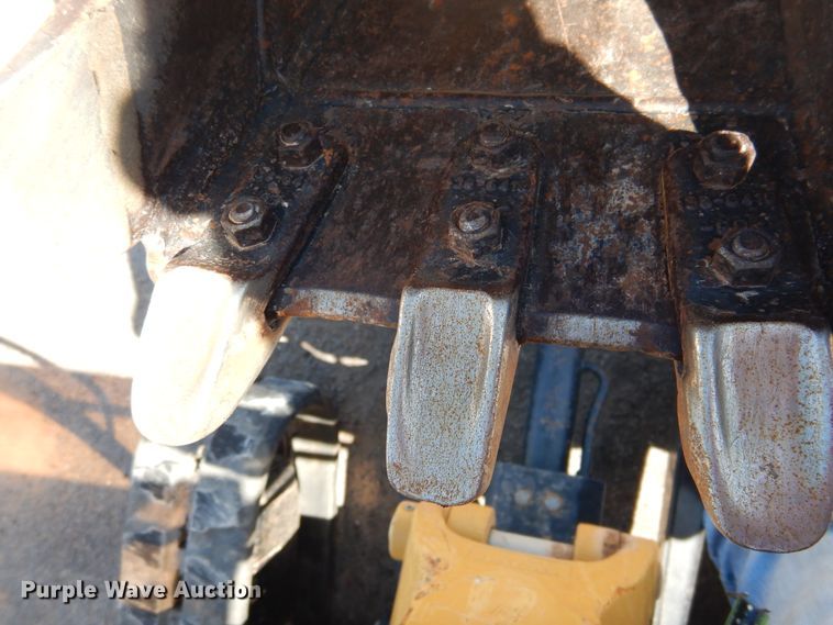 image for item GE9361 2015 Caterpillar 301.4C  mini excavator