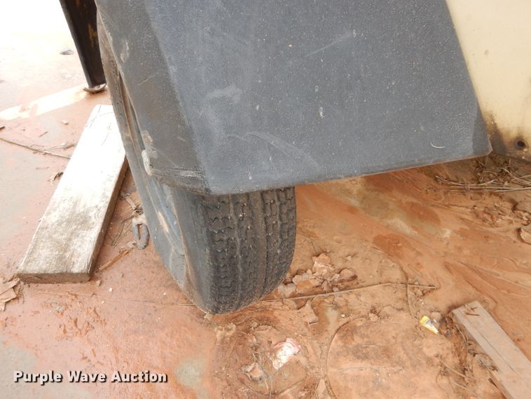 image for item GK9141 1990 Ingersoll Rand R185 air compressor