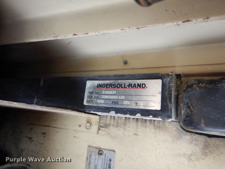 image for item GK9141 1990 Ingersoll Rand R185 air compressor