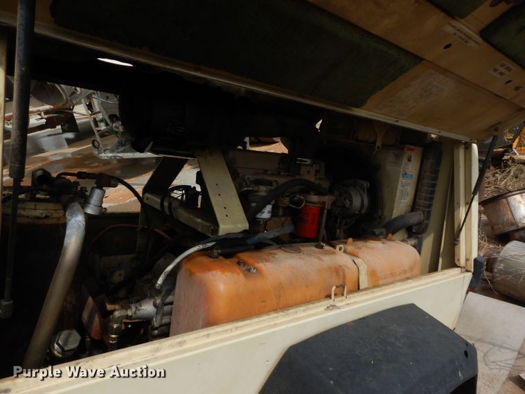 image for item GK9141 1990 Ingersoll Rand R185 air compressor