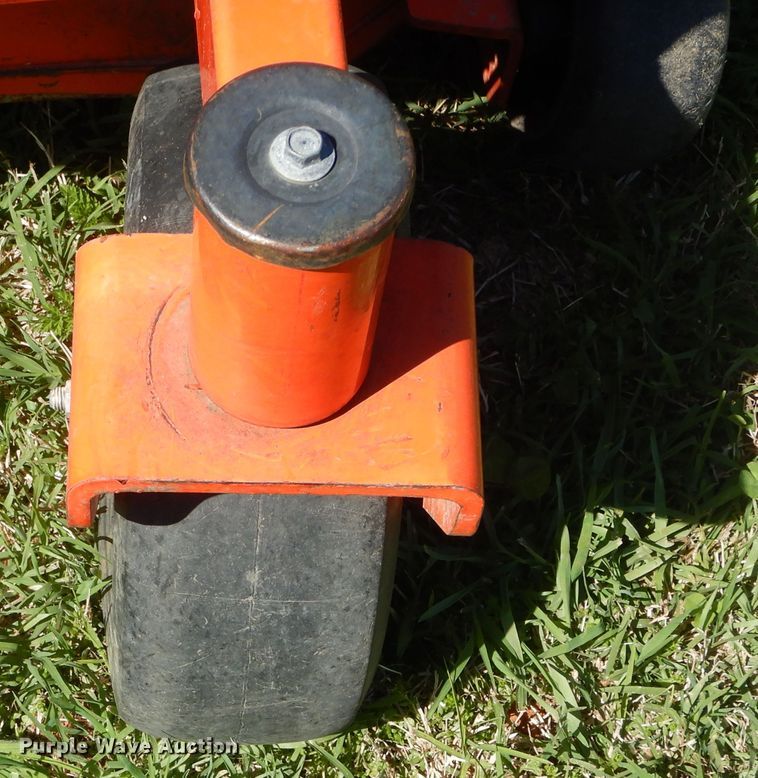 image for item GK9180 Kubota Z122R ZTR lawn mower