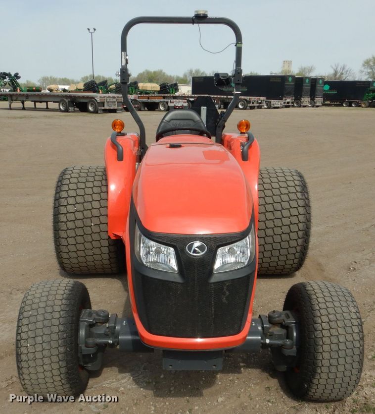 image for item GO9129 Kubota MX5200D MFWD tractor