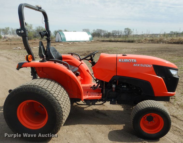 image for item GO9129 Kubota MX5200D MFWD tractor