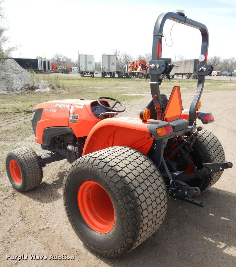 image for item GO9129 Kubota MX5200D MFWD tractor
