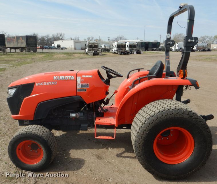 image for item GO9129 Kubota MX5200D MFWD tractor