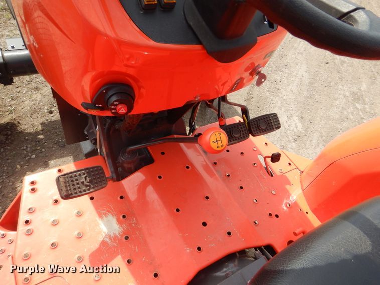 image for item GO9129 Kubota MX5200D MFWD tractor