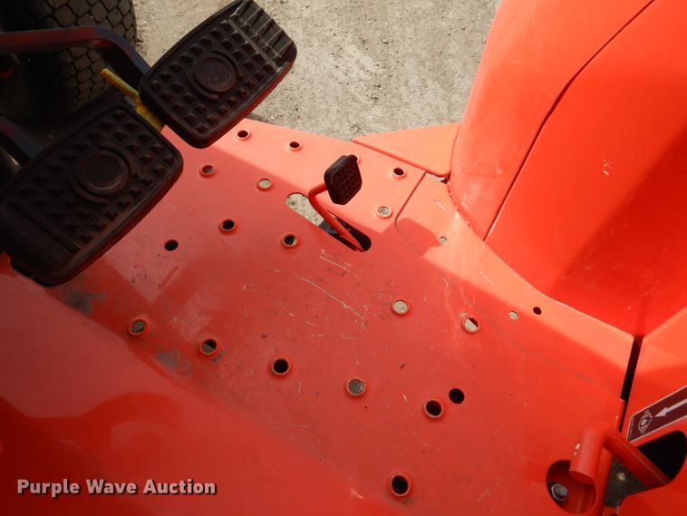 image for item GO9129 Kubota MX5200D MFWD tractor