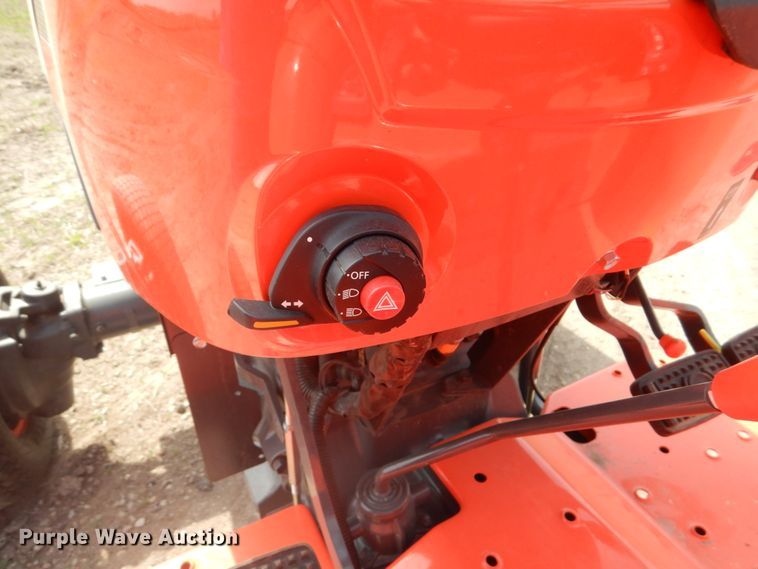 image for item GO9129 Kubota MX5200D MFWD tractor
