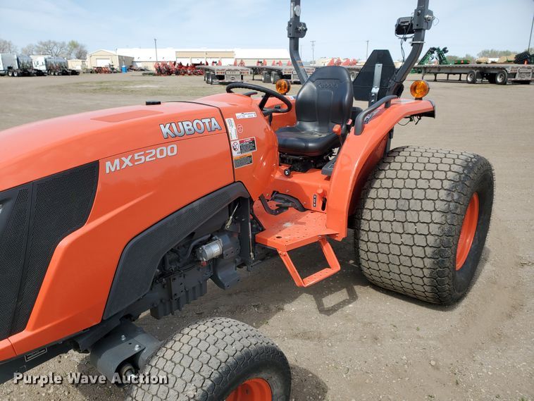 image for item GO9129 Kubota MX5200D MFWD tractor