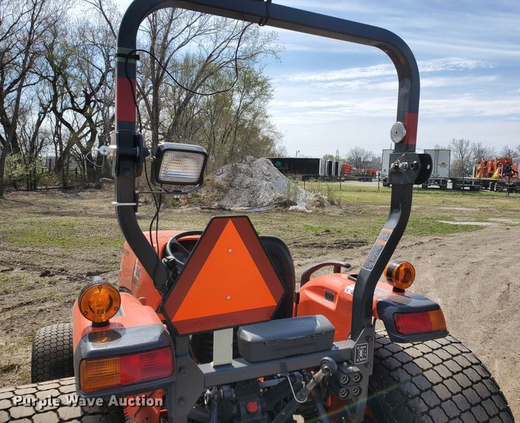 image for item GO9129 Kubota MX5200D MFWD tractor