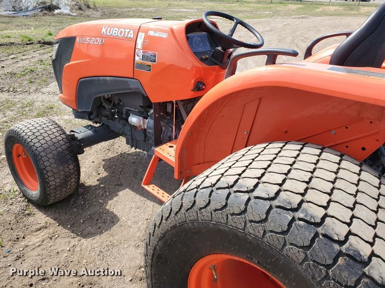 image for item GO9129 Kubota MX5200D MFWD tractor